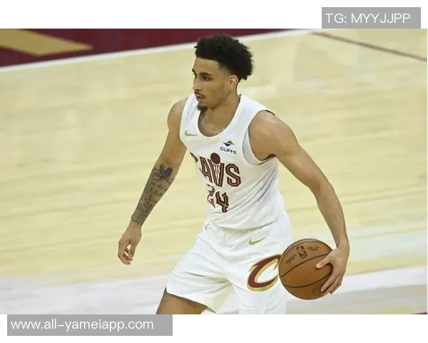 米切尔盛赞49号秀普罗克特成熟度与默契感逐渐提升